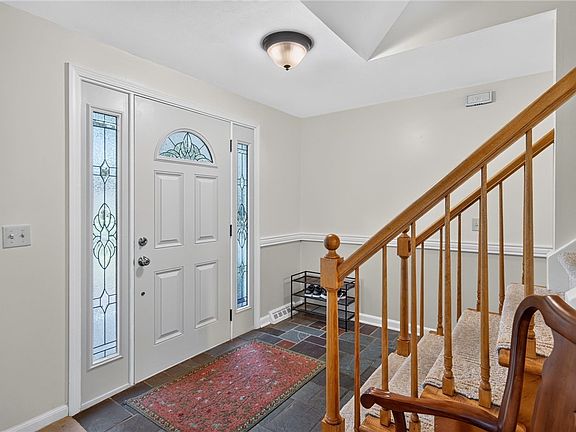 2nd image of 4 Bean Hill Ln