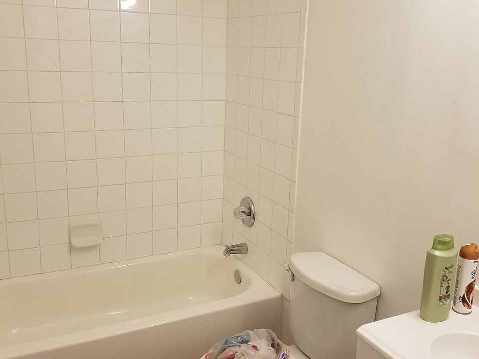 1st image of 1471 W 15th St