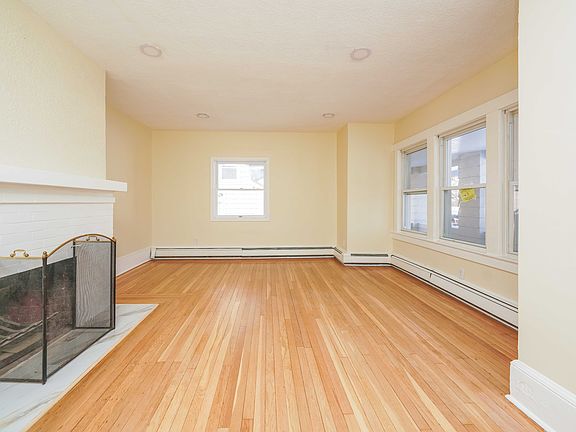 2nd image of 69 Ross Ave Floor 1