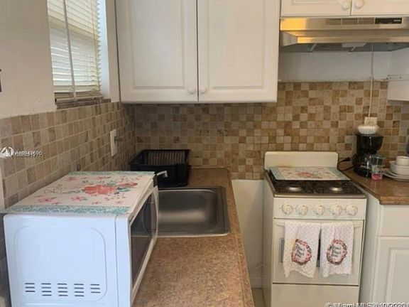 3rd image of 111 NW 58th Ave #1