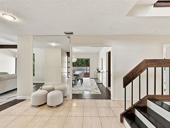 3rd image of 2924 TORREY PINES COURT