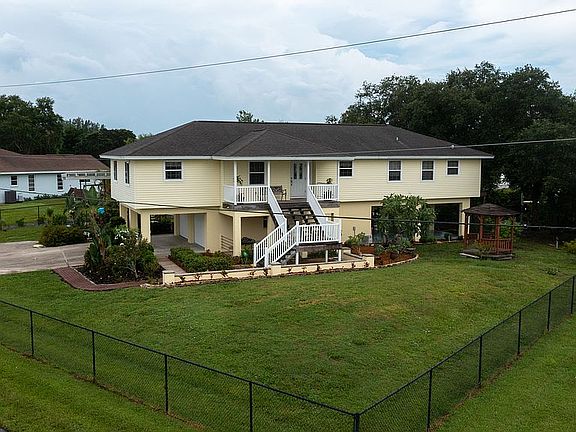 Fenced Yard