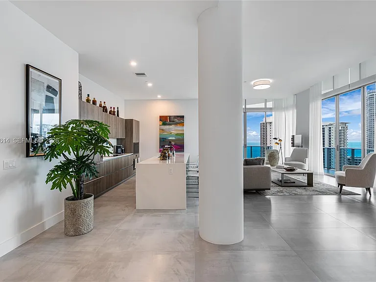 17550 Collins Ave #Penthouse 1 — Photo 26