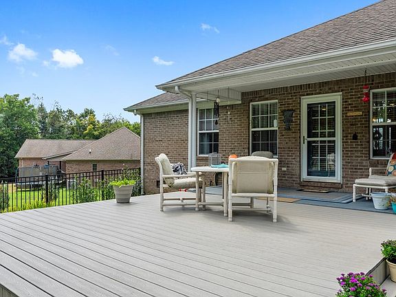 4th image of 226 Megan Ln