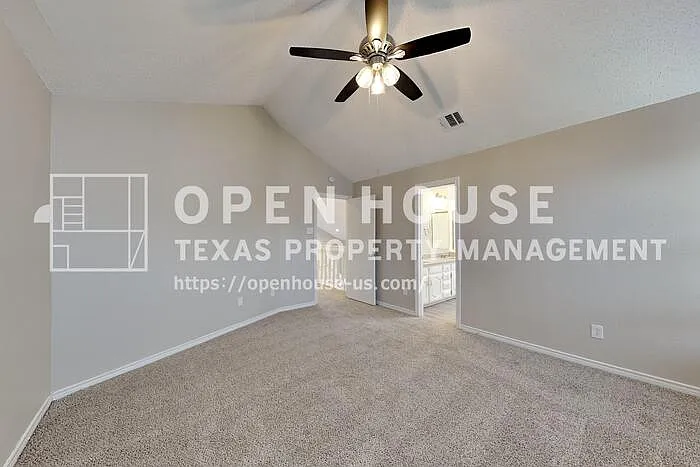 2104 Rose Cliff Ln — Photo 9