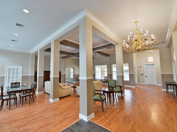 4th image of 18001 Richmond Place Dr APT 823