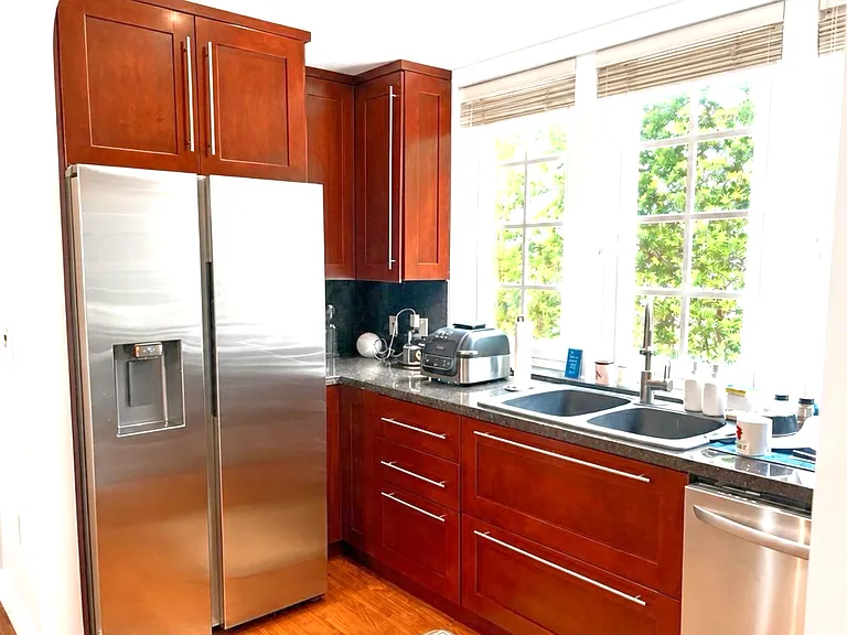 215 Phoenetia Ave #1 — Photo 8