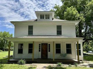 124 S 4th St, Council Grove, KS 66846