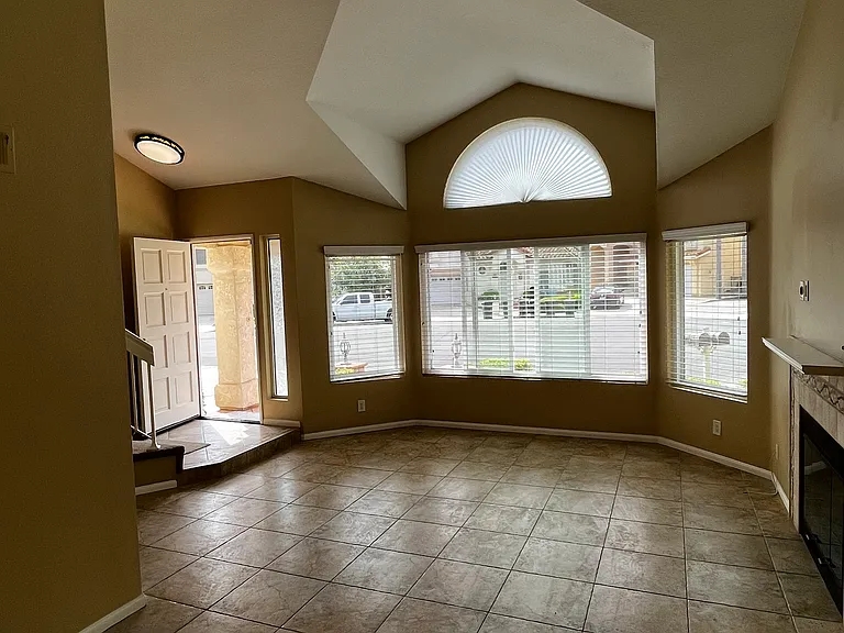 29581 Crown Crk — Photo 9