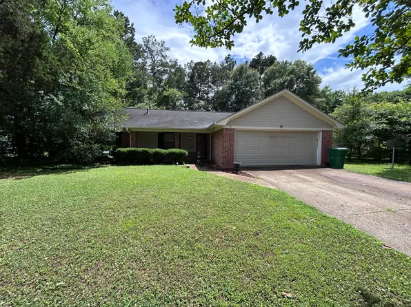 2103 Rosewood St, Tupelo, MS 38801