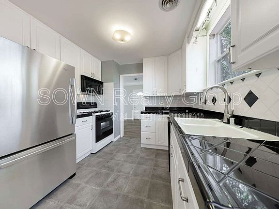 5th image of 1125 Woodrow St
