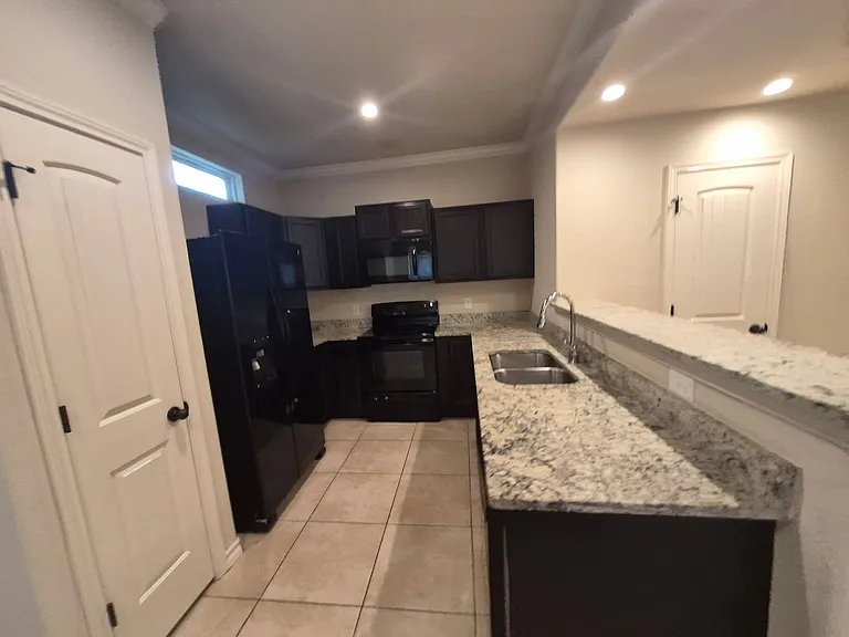 7014 Lakeview Dr #101 — Photo 7