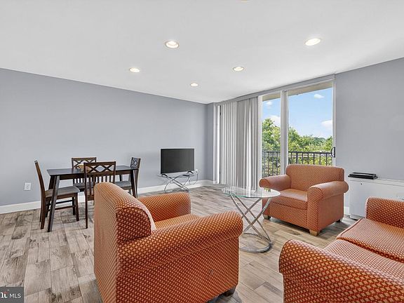 5th image of 4520 King St APT 409
