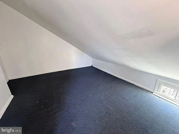 5th image of 415 Hudson St #1