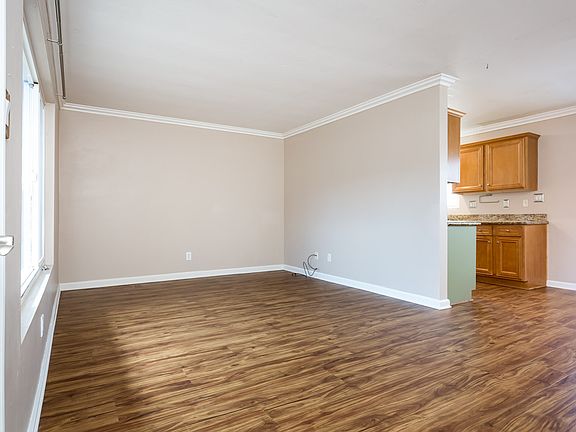 5th image of 5510 Adelaide Ave Unit 12