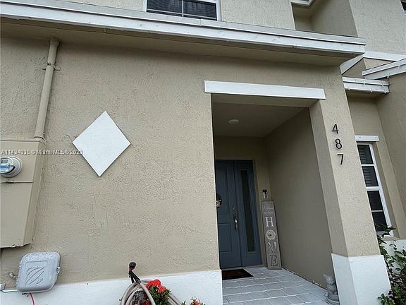 3rd image of 487 NE 4th Ln #487