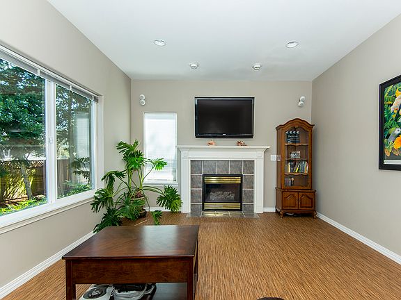 5th image of 16283 SW Stahl Dr