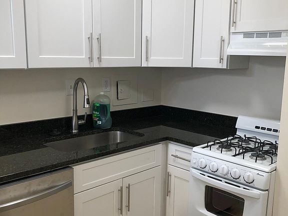 2nd image of 801 N Pitt St APT 320