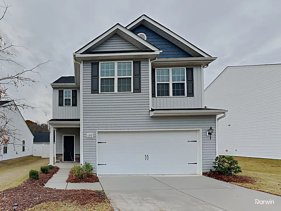 1372 Waylon Ave