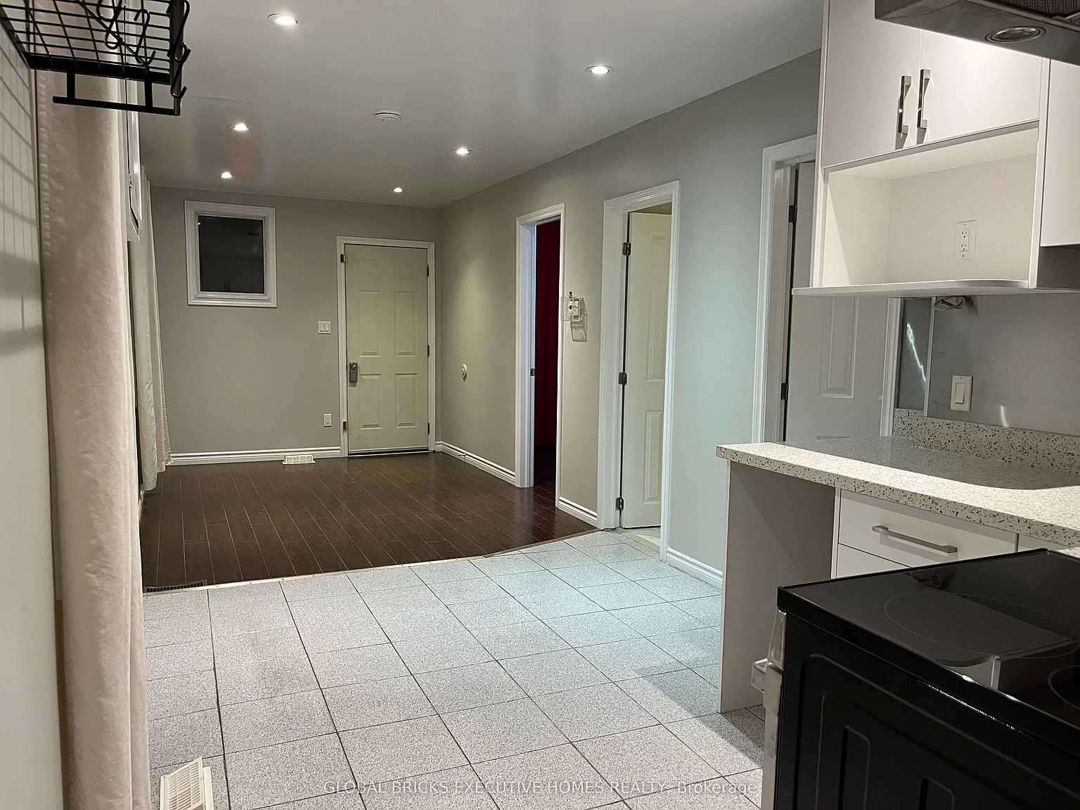 3 bed, $2,500 — Photo 2