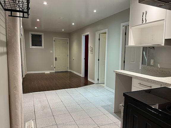 2nd image of 367 Kipling Ave