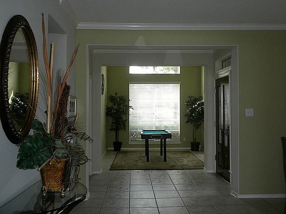 2nd image of 15218 Chimney Hill Cir