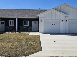 6213 S Hunt Pl, Sioux Falls, SD 57106