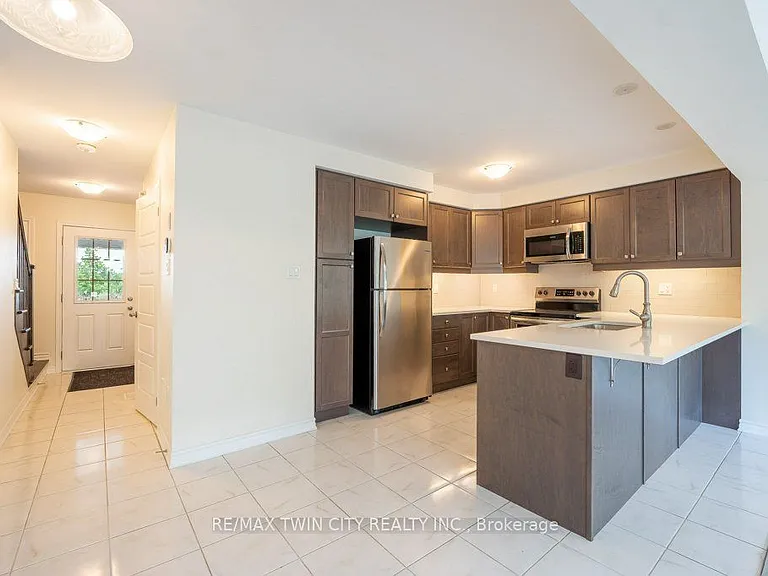 455 Guelph Ave #20 — Photo 9