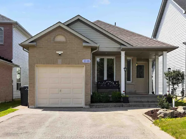 1038 Grandlea Ct, Oshawa, ON L1K 2N1