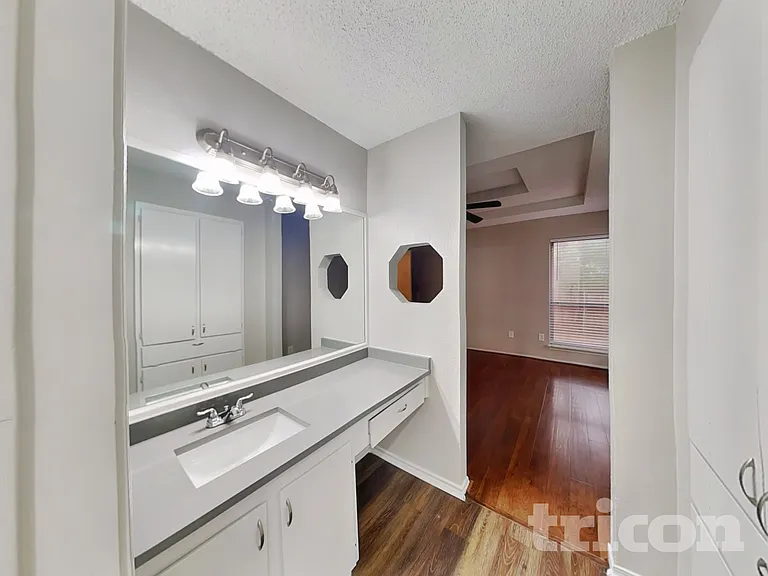 5506 Lordsburg Trl — Photo 7