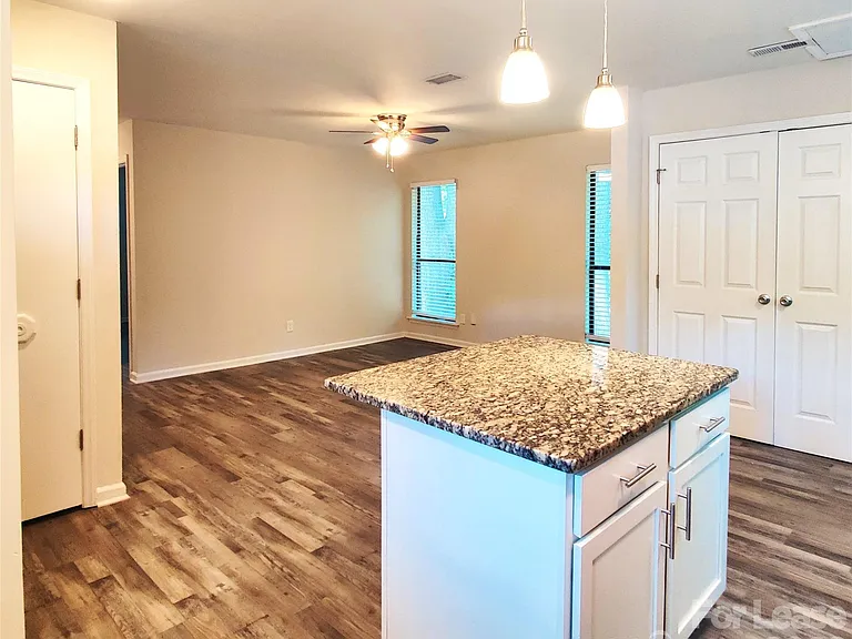 5101 Glenview Ct — Photo 5