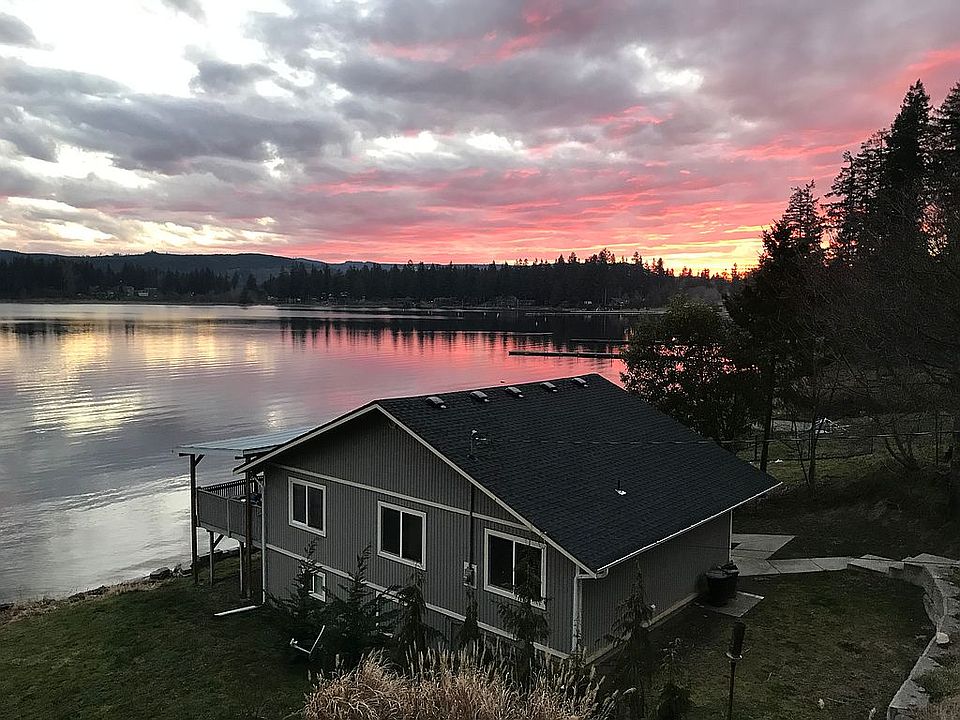 2nd image of 15716 Scenic Shores Dr SE