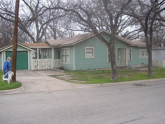 4th image of 2315 Sanborn St