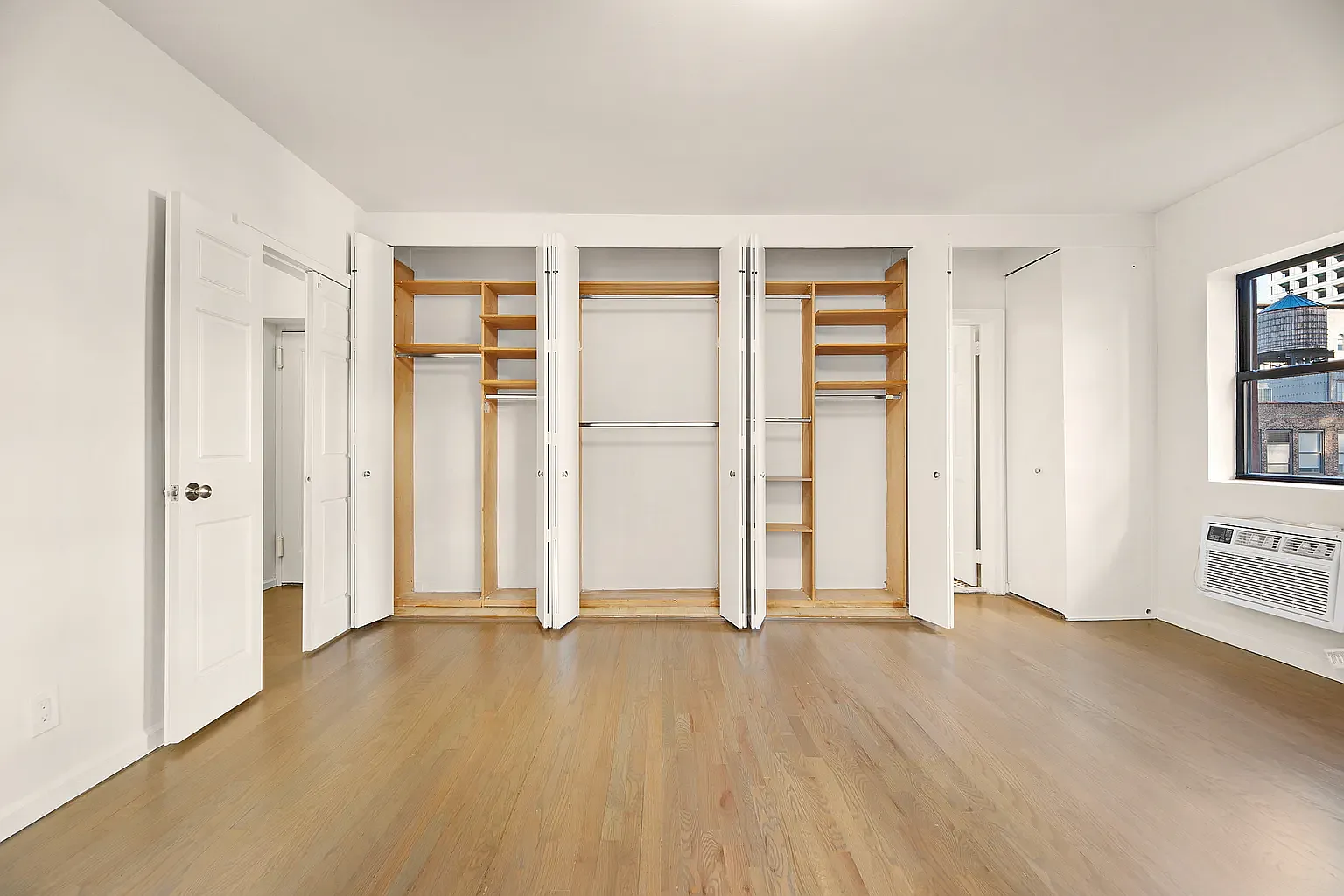 121 Madison Avenue — Photo 2