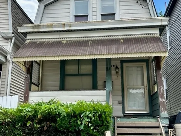 2618 Salisbury St, Pittsburgh, PA 15210