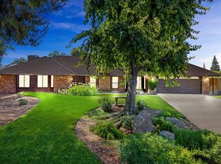 1743 S Waverly Ln, Fresno, CA 93727