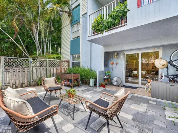 4600 SW 67th Ave APT 111, Miami, FL 33155
