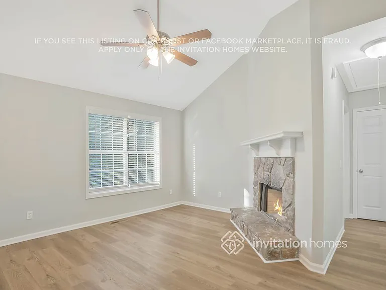 3335 Catalina Dr — Photo 5