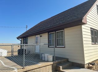 9930 Decker Ln, Zwingle, IA 52079