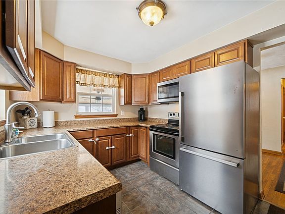 4th image of 108 Hawes Dr