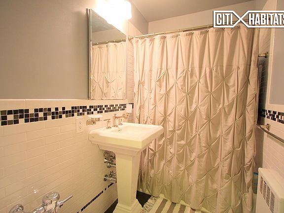 5th image of 6861 Yellowstone Blvd APT 411