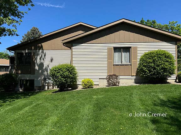 2nd image of 6685 Leisure Creek Dr SE