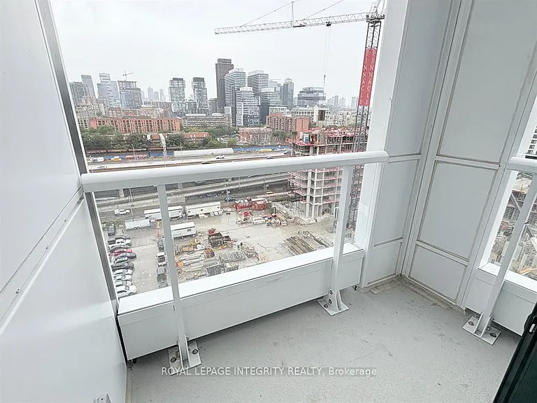 15 Richardson St #1305 — Photo 8