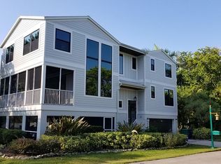 6322 Laguna Dr, Longboat Key, FL 34228