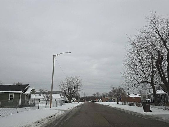 5th image of 2510 Oneida Ave