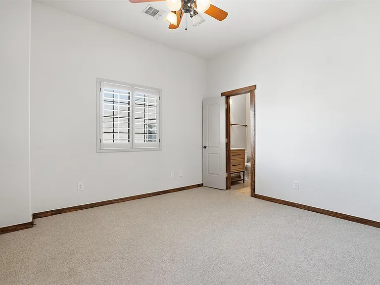 1426 W 21st St #A — Photo 21