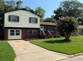 21 Bonaire Dr, Hampton, VA 23669