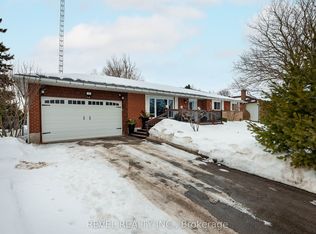 12 Victoria Blvd, East Garafraxa, ON L9W 7L6