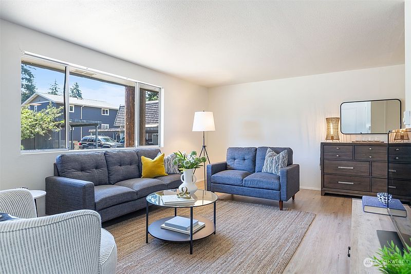 2nd image of 20514 76th Avenue W #B