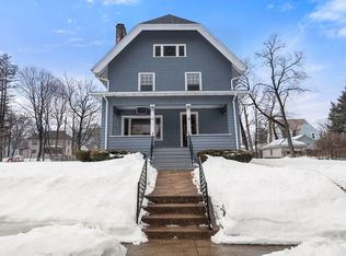 61 Cleveland St, Holyoke, MA 01040